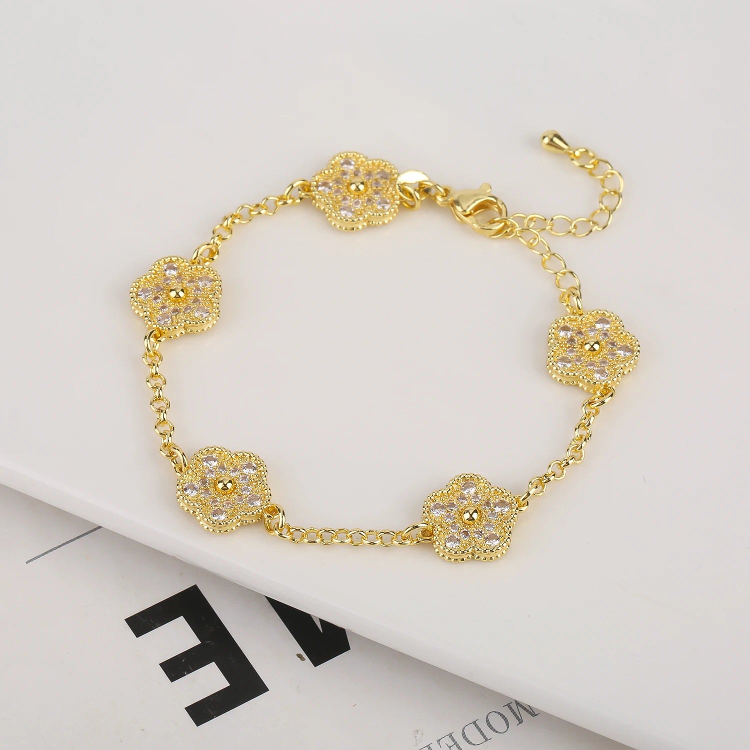 High Quality Plant Five Leaf Petal Diamond Micro Set Necklace - DOFIBA